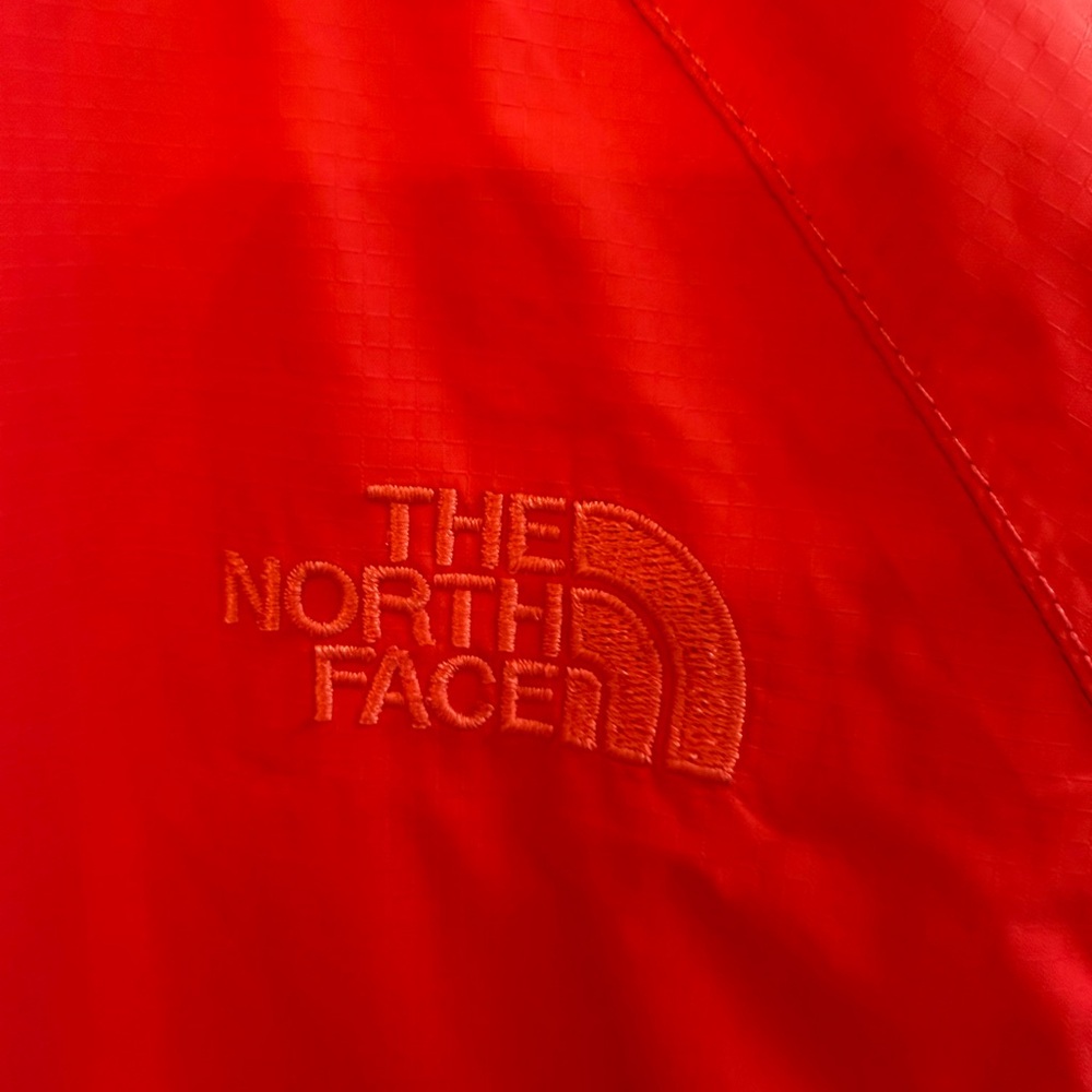 The North Face Raincoat - Picture 4 of 7
